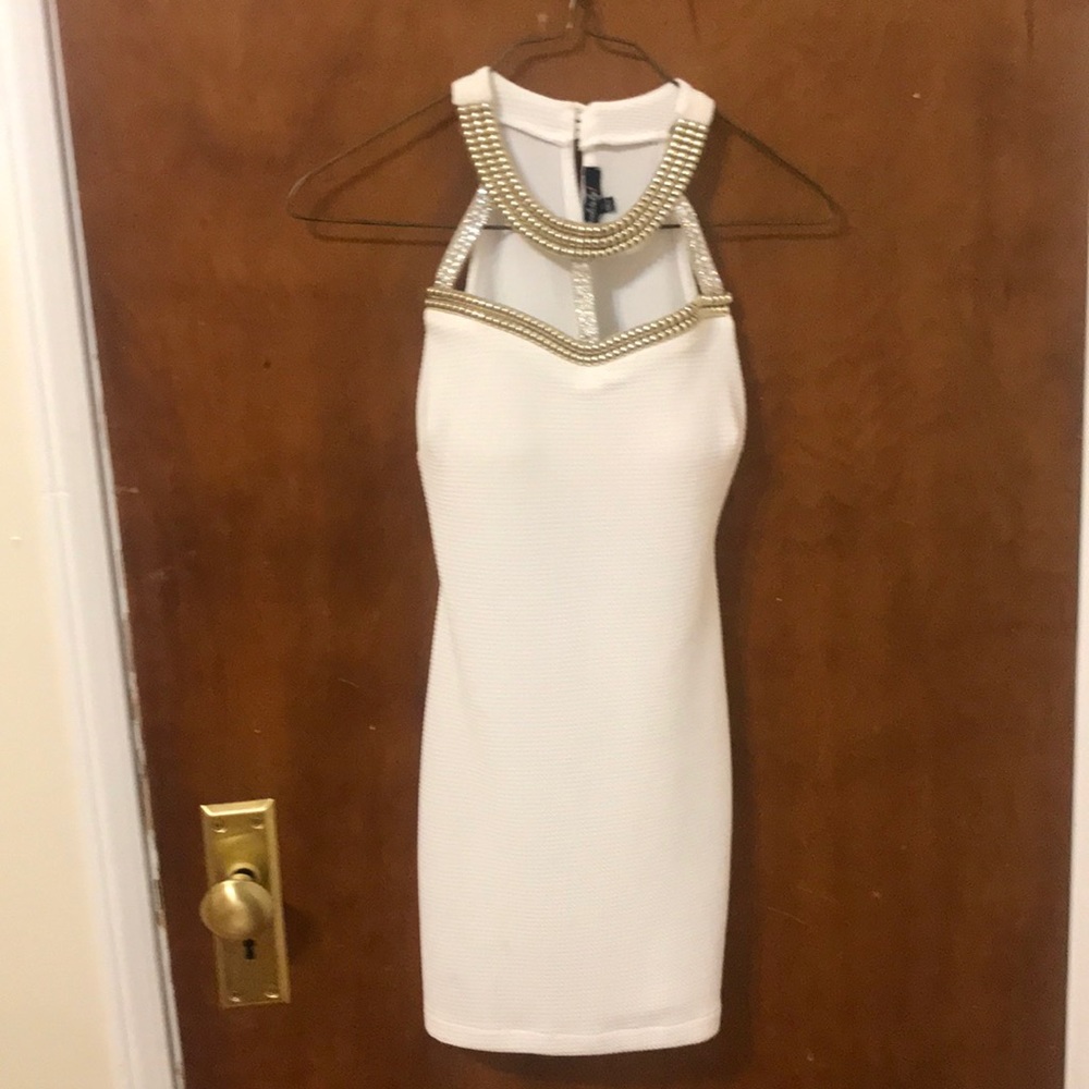 White simple short dress